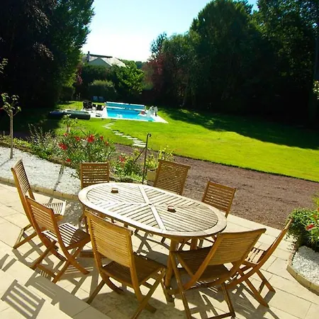 La Gentilhommiere De Bed & Breakfast 4*