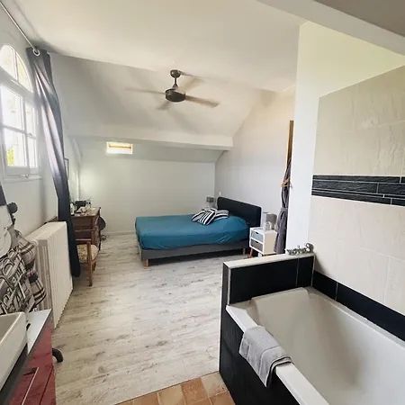 La Gentilhommiere De Bed & Breakfast