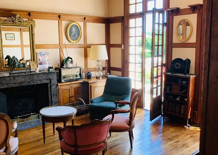 La Gentilhommiere De Oda ve Kahvaltı 4*