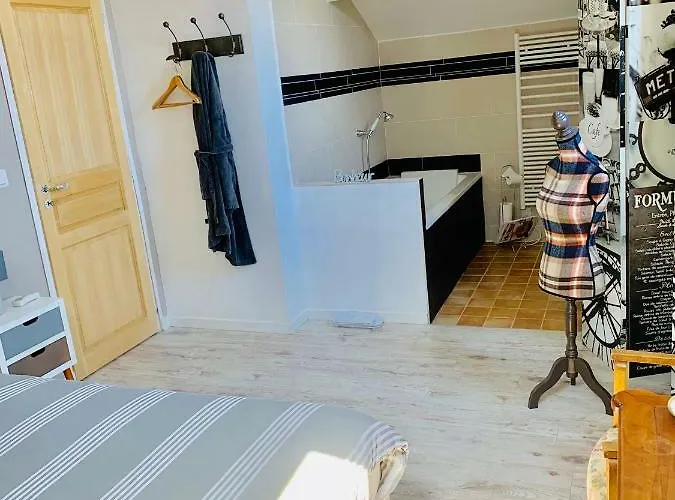 La Gentilhommiere De Bed & Breakfast 4*